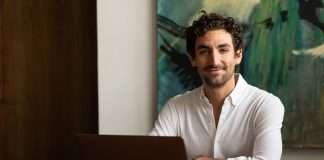 ¿Quieres trabajar en IA?: cómo ganar en dólares digitales realizando tareas simples y desde cualquier lugar del mundo
