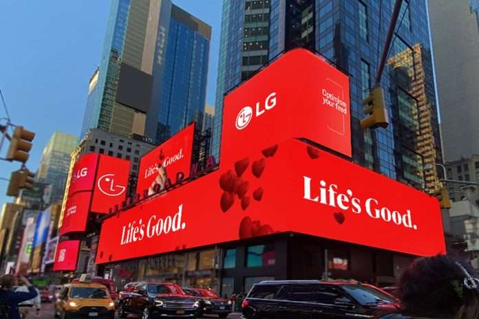 Lifes-Good_Optimism-your-feed_NY-TSQ_2