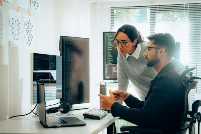 FOTO SOLI CYBER EMPRESARIAL_page-0001 (1)