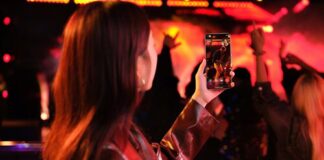 5 tips para tomar mejores fotos en conciertos y festivales con el OPPO Reno13 5G