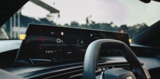 Peugeot Panoramic i-Cockpit® Una evolución audaz en tecnología y confort