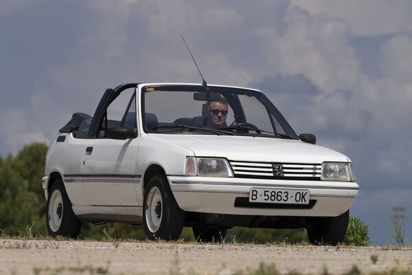 Peugeot 205 CJ Cabriolet