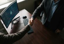 Investigación de Sophos: la IA obliga al 84% de empresas a buscar CISO urgente